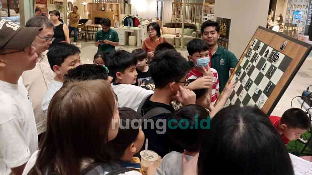 King Knight Kreatif pelatihan catur