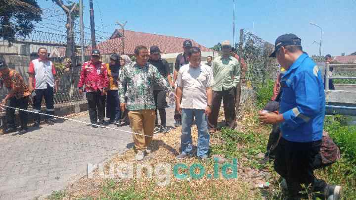 Komisi C DPRD Sidoarjo bersama OPD terkait juga sidak usulan jalan alternatif sisi selatan sungai BBWS Brantas Jatim