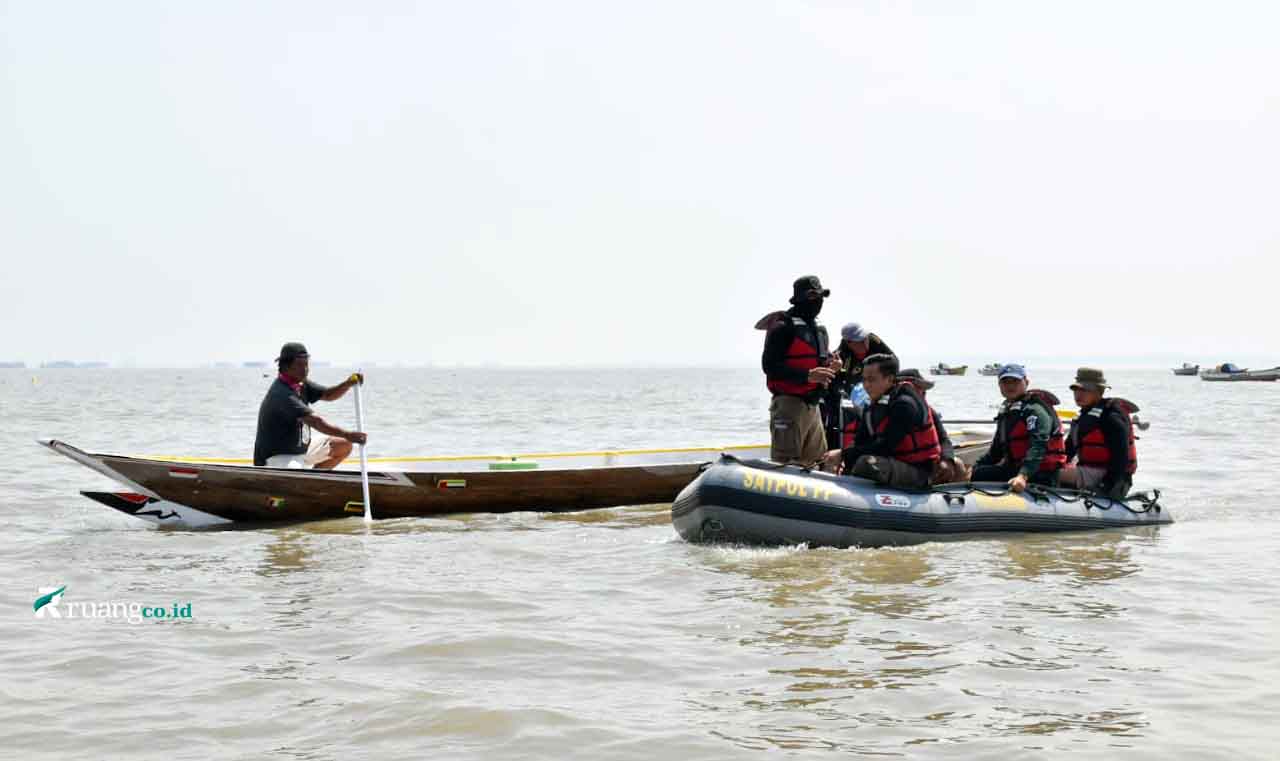 Satpol PP dan DKPP patroli laut