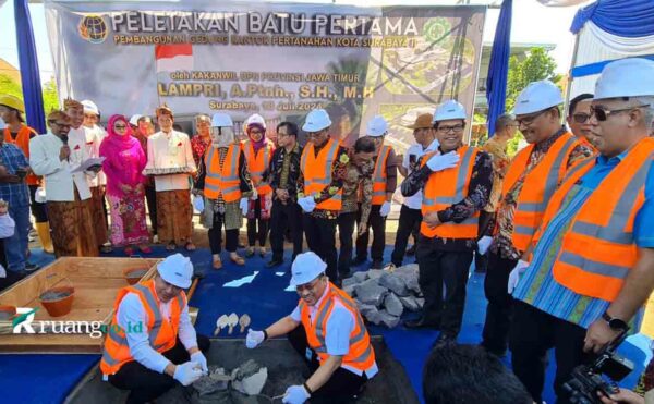 PELETAKAN BATU PERTAMA BPN RUNGKUT