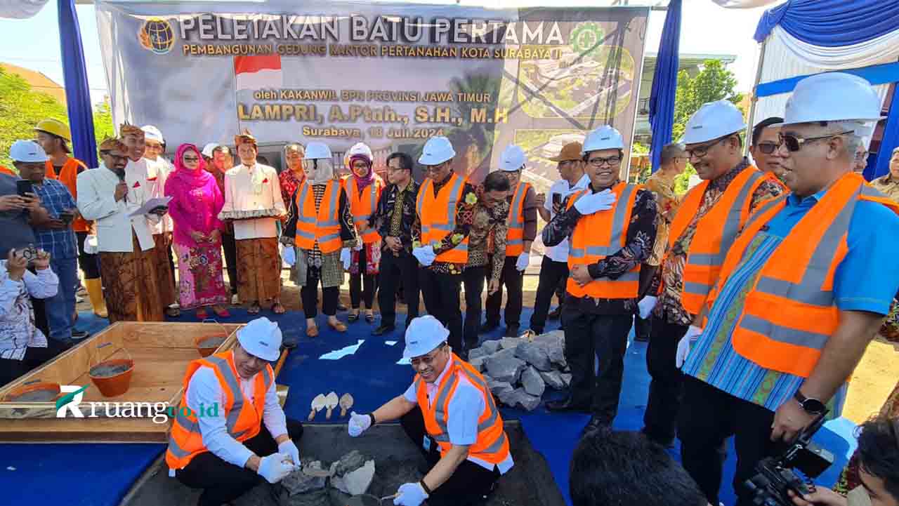 PELETAKAN BATU PERTAMA BPN RUNGKUT