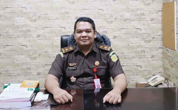 Kepala Seksi Tindak Pidana Umum, Kejari Surabaya, Ali Prakosa SH MH