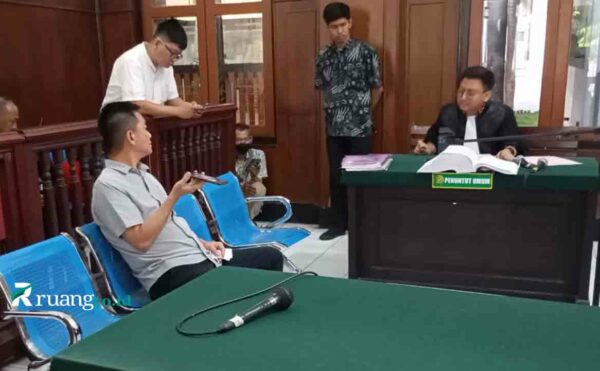 tiga terdakwa jalani sidang putusan