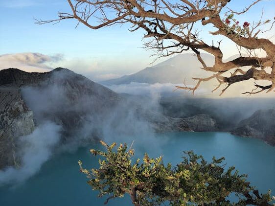 Pesona Kawah Ijen