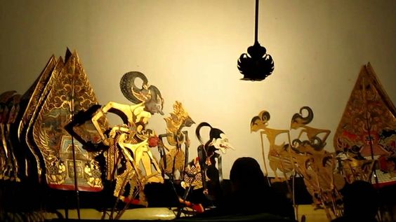 Wayang Kulit Kesenian Jawa Tengah