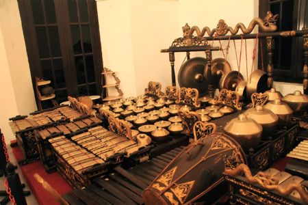 Gamelan Kesenian Jawa Tengah