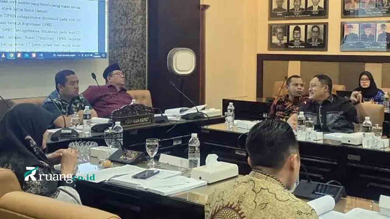 DPRD Jatim Terapkan Piket Harian