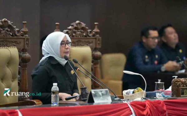 Rapat Paripurna Perdana DPRD Jatim Bahas Tatib