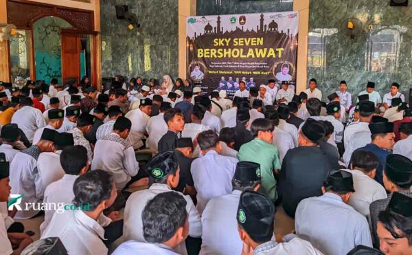 Sekolah Menengah Kejuruan (SMK) YPM 7 Tarik Kabupaten Sidoarjo