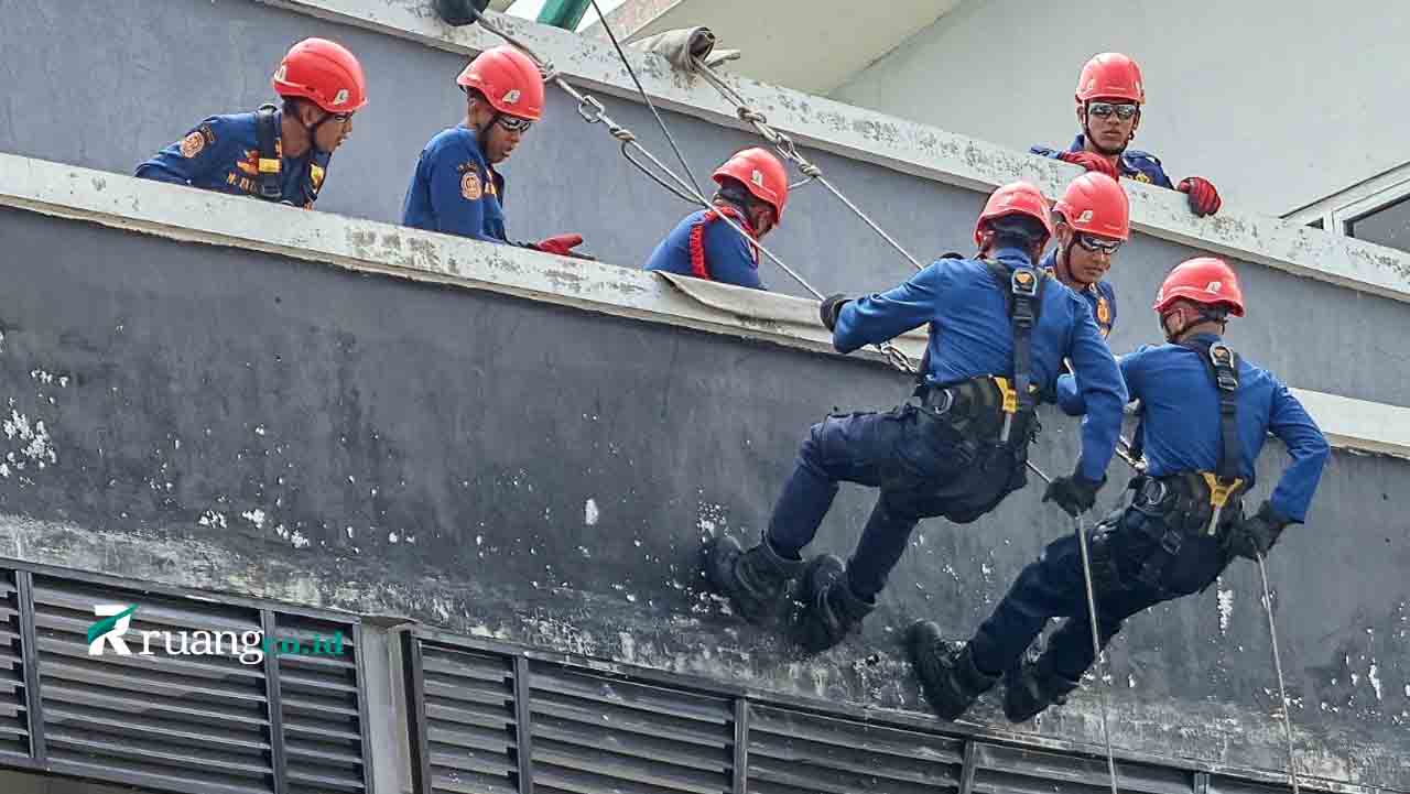 Dinas Pemadam Kebakaran dan Penyelamatan Surabaya