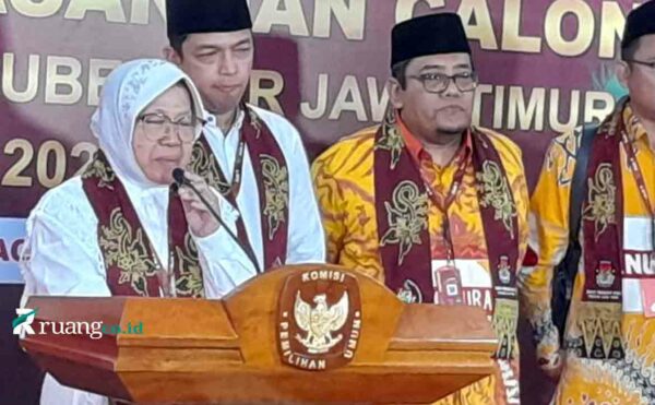 Janji Risma - Gus Hans Gratiskan SMA di Jawa Timur