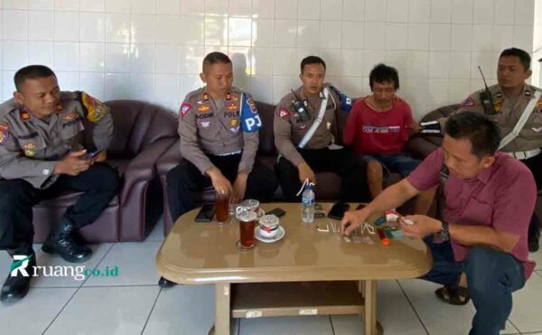 PJR Polda Jatim Gerebek Sopir Truk di Tol Kebomas Gresik