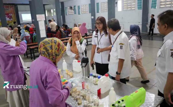 Pemkot Surabaya dan BPOM Surabaya uji sampling bahan makanan