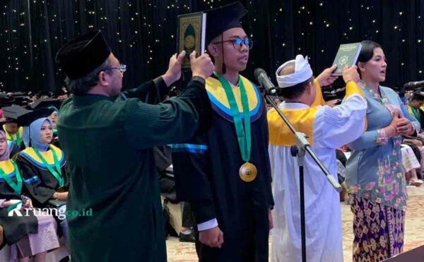 wisuda predikat cumlaude penerima KIPK mahasiswa Unusa