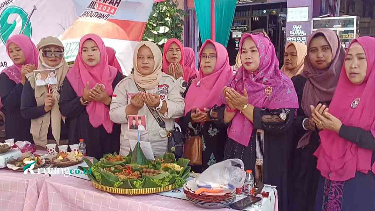 Emak-emak Arimbi Merah Putih