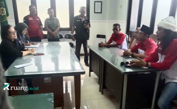 Demo LiRA PTUN Surabaya Sengketa lahan Tenggilis Mejoyo