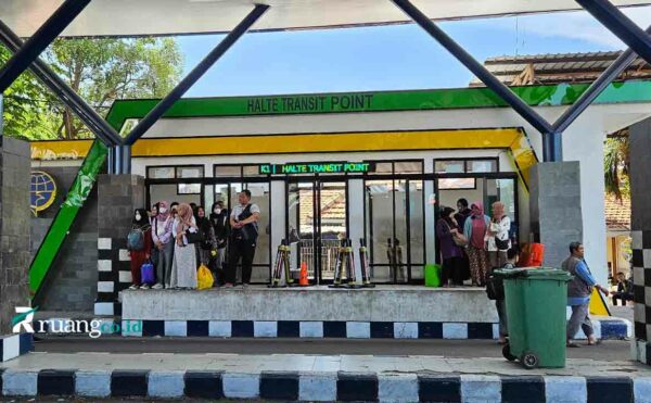 Proyek renovasi Terminal Purabaya Sidoarjo