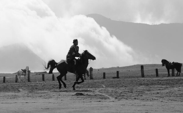 Suku Tengger penjaga kaki di gunung Bromo