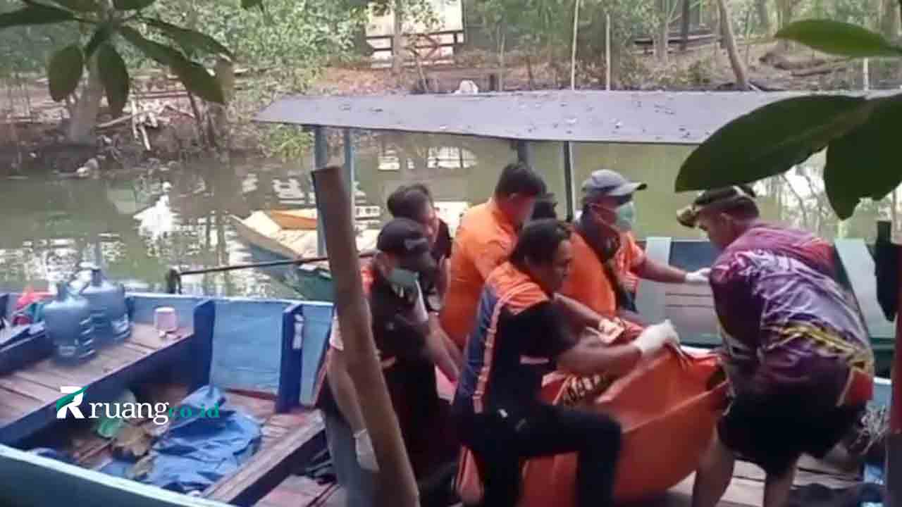 Evakuasi pemancing Surabaya