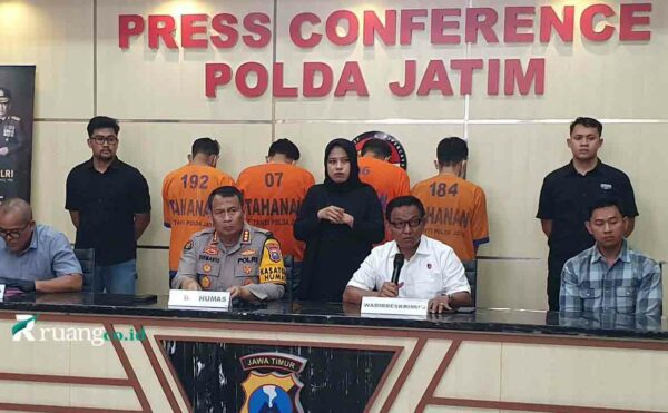 Pemerasan polisi gadungan