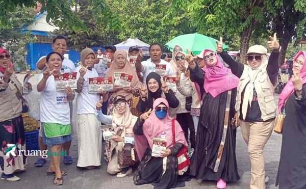 Emak-emak Arimbi Merah Putih TPD Khofifah Emil Sidoarjo