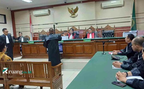 sidang perdana Ahmad Muhdlor Kasus Korupsi Sidoarjo