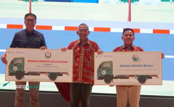 Unusa luncurkan mobil Water Treatment dan Incinerator