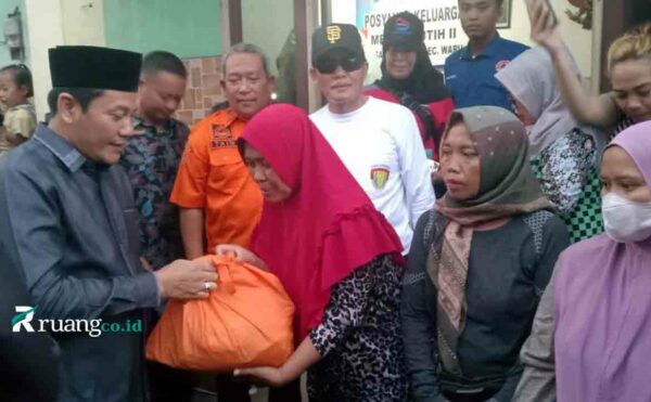 Bantuan korban Puting beliung di Waru dan Tulangan Sidoarjo