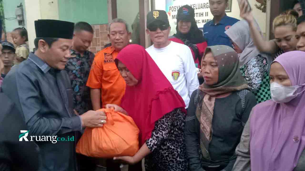 Bantuan korban Puting beliung di Waru dan Tulangan Sidoarjo