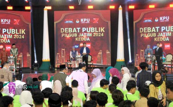 Debat kedua Pilgub Jatim 2024