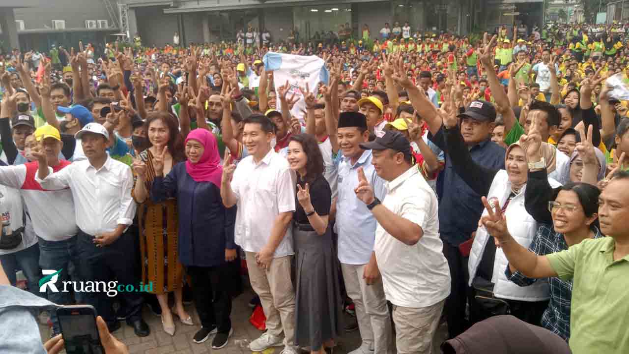 Khofifah dan Subandi Sidoarjo di PT Integra Cabinet