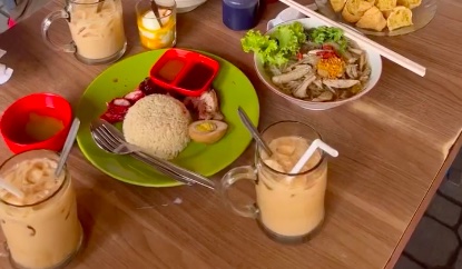 Kopitiam Akhai Surabaya