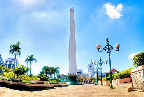 Monumen Tugu Pahlawan Surabaya