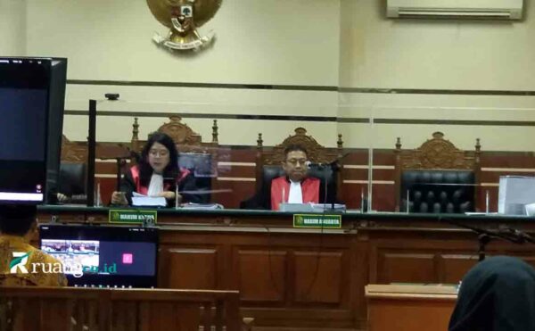 Gus Muhdlor dituntut KPK