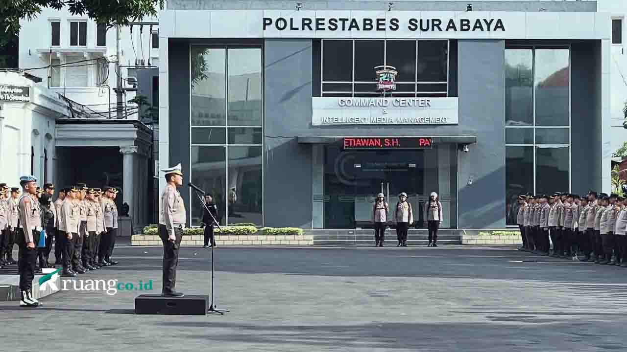 rekayasa lalu lintas Polrestabes Surabaya tahun baru 2025