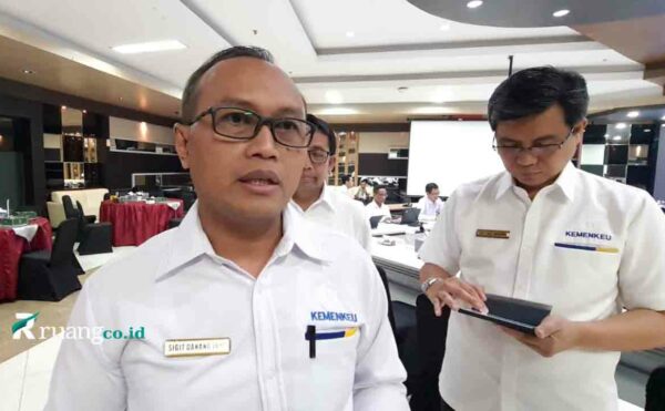 Kepala Direktorat Jenderal Pajak (DJP) Jatim 1, Sigit Danang Joyo Dampak kenaikan PPN 12 persen pada daya beli