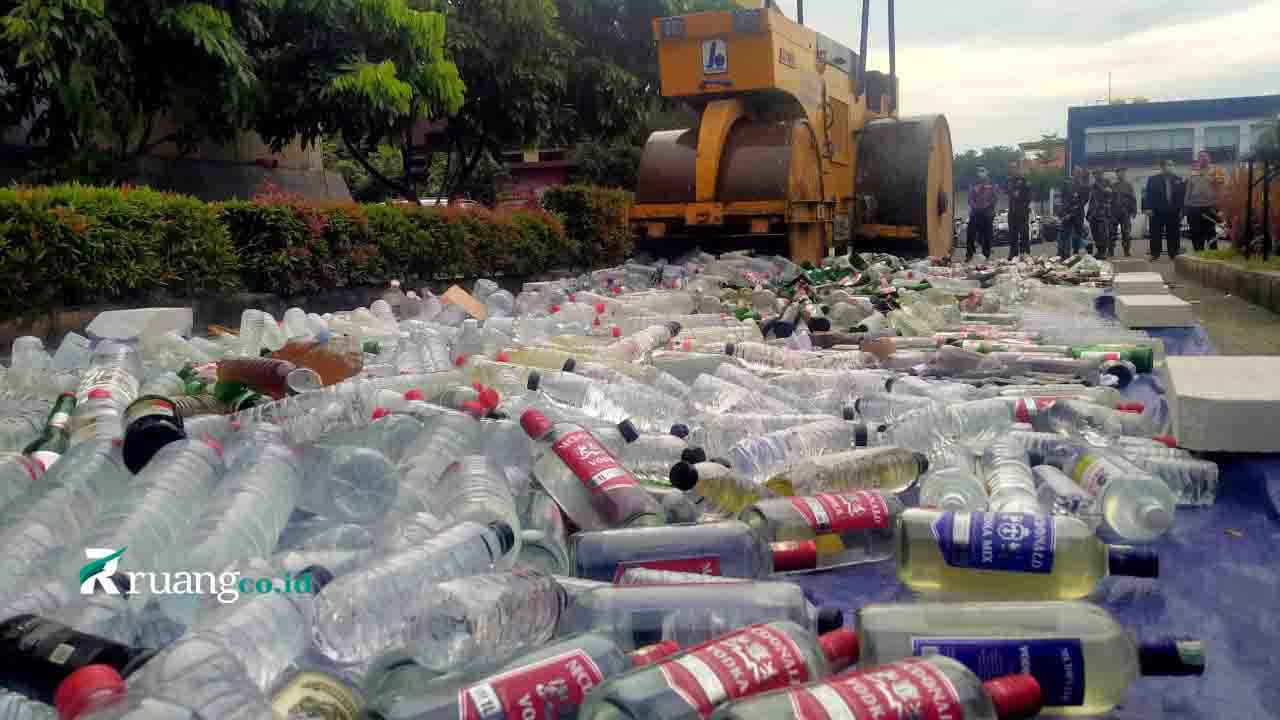 pemusnahan miras Polresta Sidoarjo