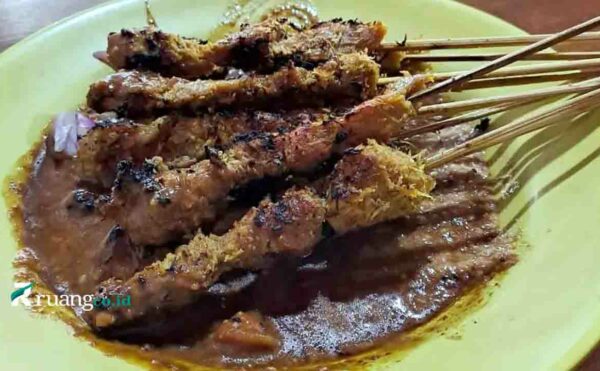 sate kelopo