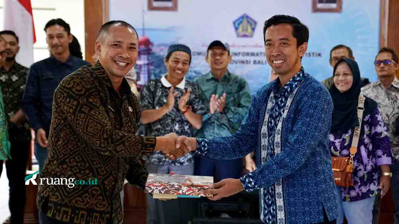 Studi Banding DPRD Jatim Diskominfo Bali