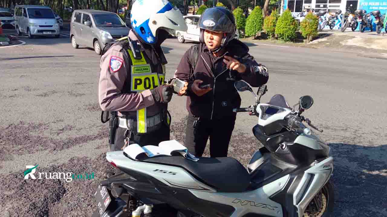 Operasi Lilin Semeru razia knalpot brong