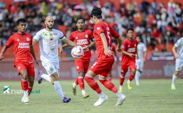 Hasil Liga 1 Semen Padang vs Persebaya Surabaya