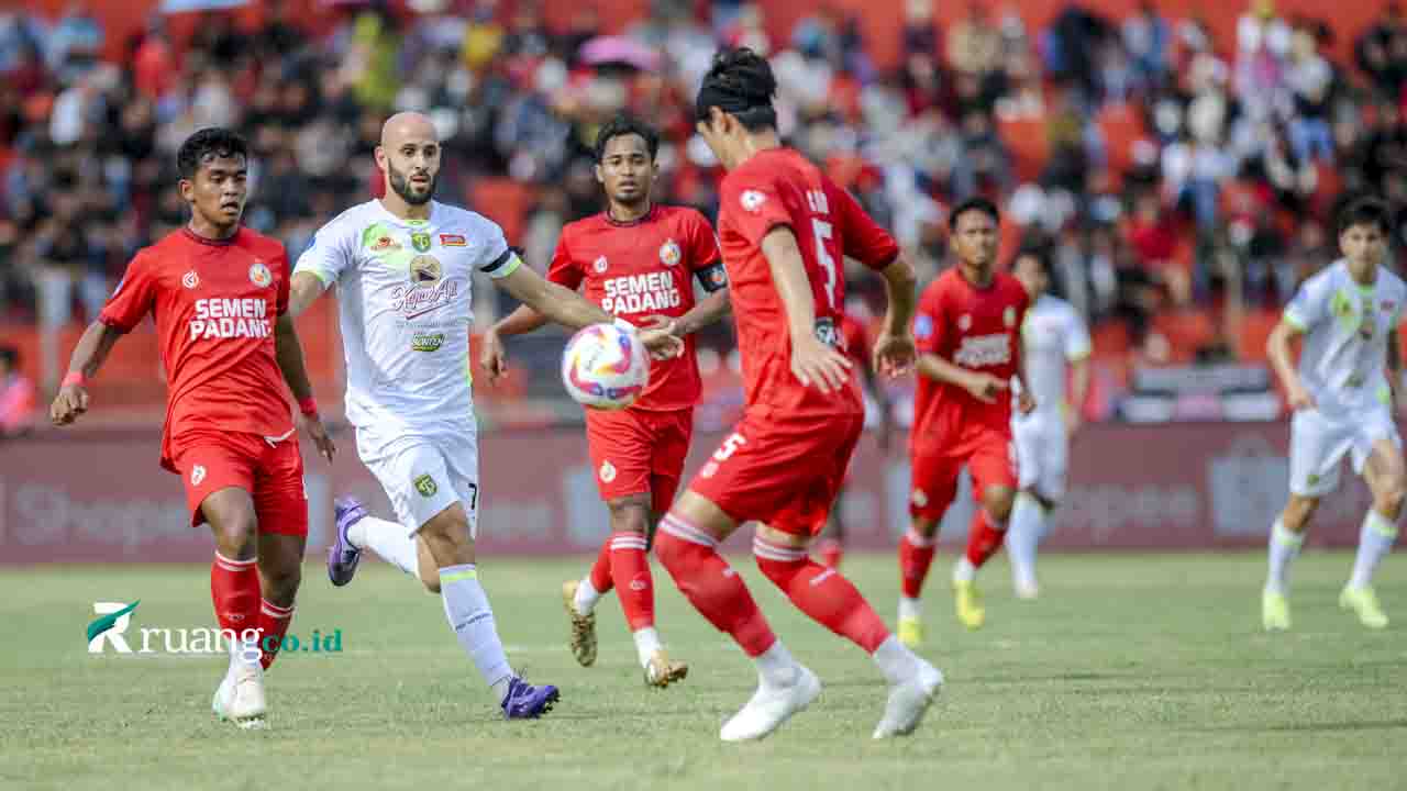 Hasil Liga 1 Semen Padang vs Persebaya Surabaya