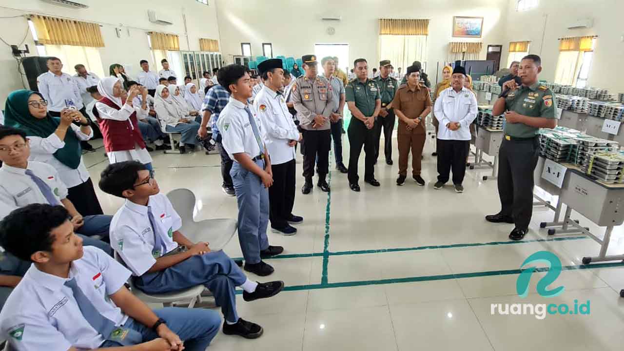 makan bergizi gratis MAN Kota Surabaya