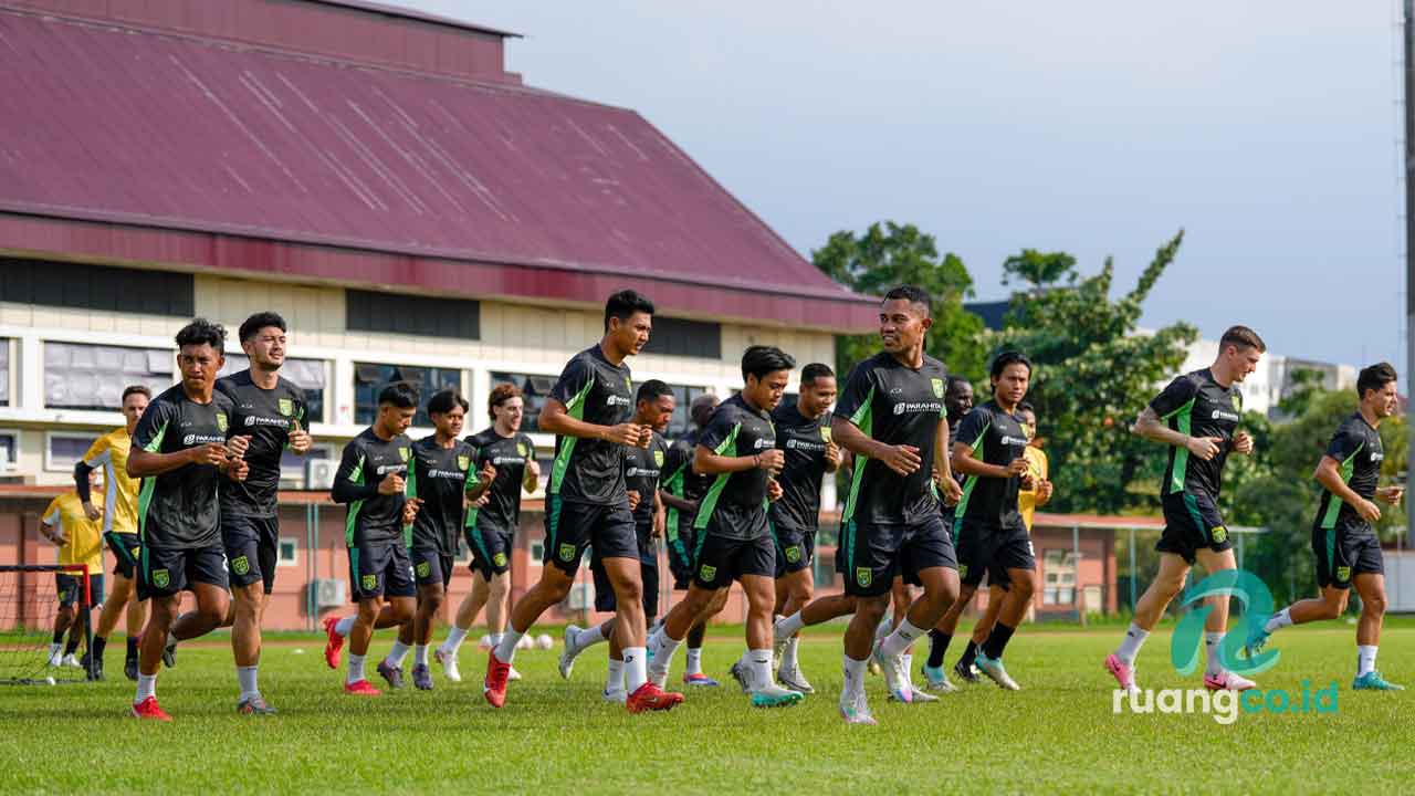 pertandingan pekan ke-18 Liga 1 PSS Sleman vs Persebaya