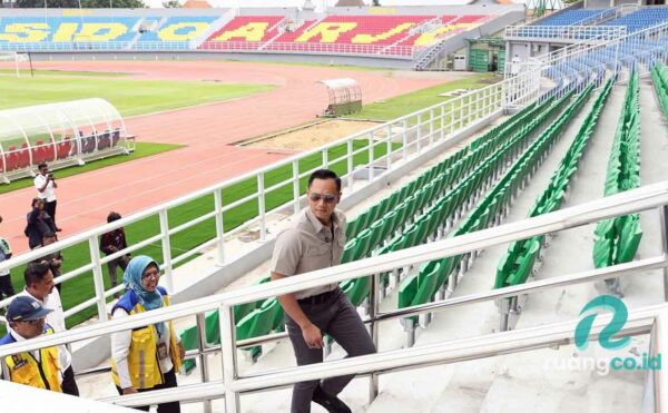 AHY renovasi stadion Sidoarjo standar FIFA