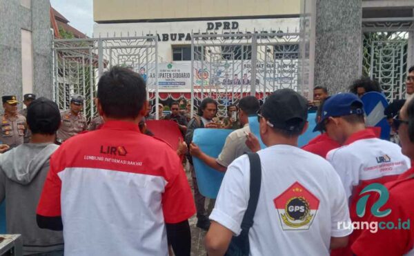 Unjuk Rasa Sidoarjo SHGB Laut 667 Hektar