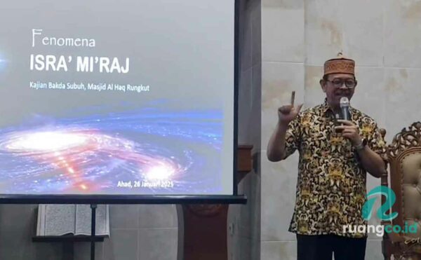 Kajian Ahad Subuh Ustadz Agus Mustofa Masjid Al-Haq Rungkut Surabaya