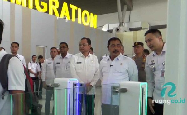 Autogate Bandara Juanda pelayanan imigrasi modern