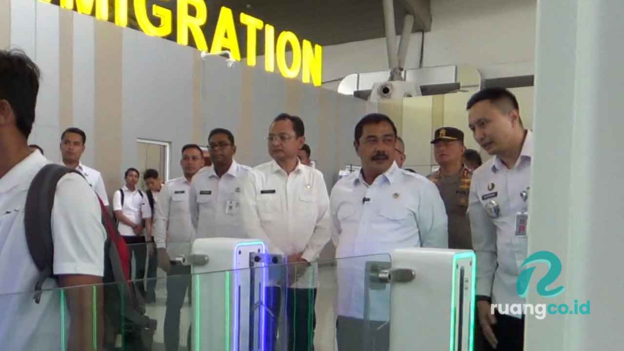 Autogate Bandara Juanda pelayanan imigrasi modern