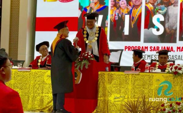 Wisuda ke-130 Untag Surabaya